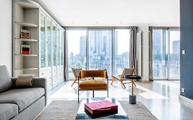Bright 1Bedroom Apartment Centrally Located With Most Beautiful Views From Seine At 10 Minutes Walking From Beaugrenelle Shopping Mall And Eiffel Tower
